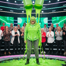 Girl blond hair 25 years glasses 1.74 light grey hoodie grey pants black boots small body